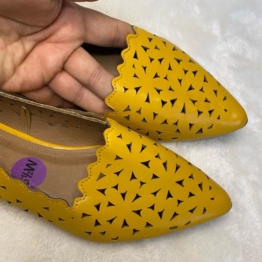 New women report flat shoes size:6.5